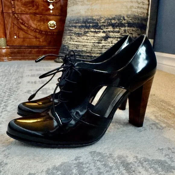Stuart Weitzman Black Patent Leather T Strap Oxford Wood Heels - Picture 4 of 14